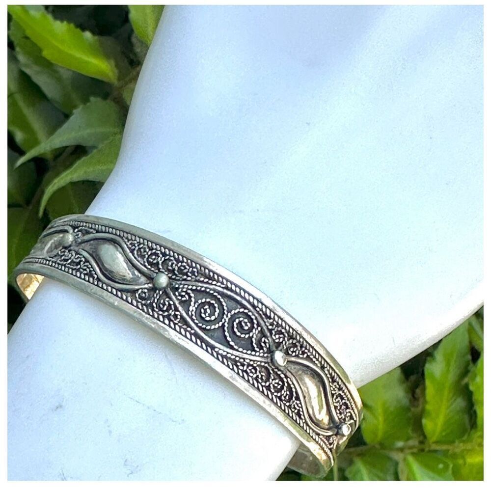 VINTAGE STERLING SILVER  INDONESIAN CARVED ORNATE FILIGREE CUFF BRACELET